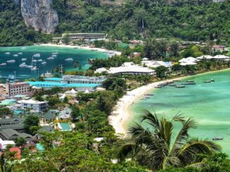 It's easy to get to the Phi Phi Islands